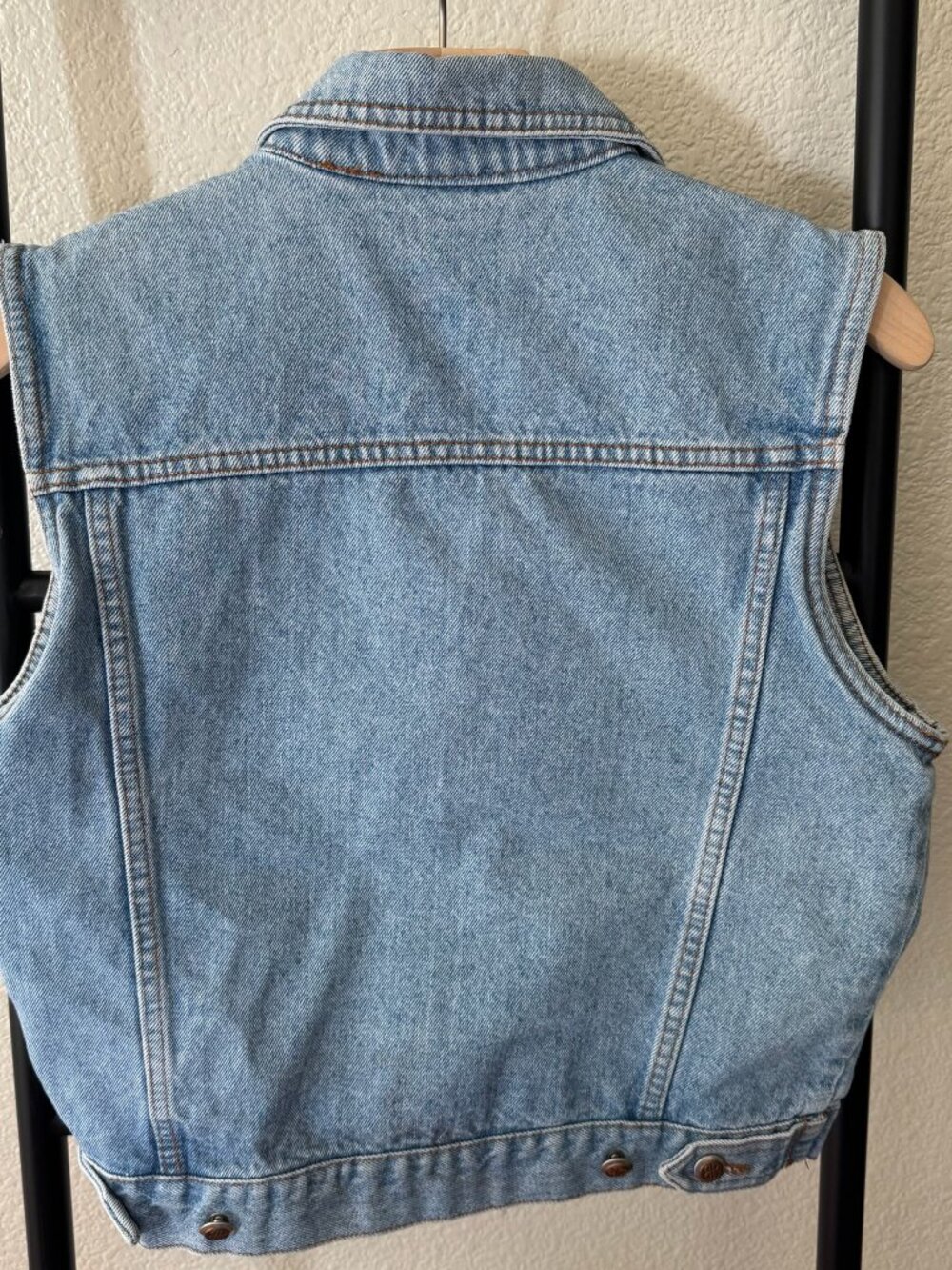 Vintage Bill Blass Light Wash Denim Vest Size Small - Picture 6 of 7
